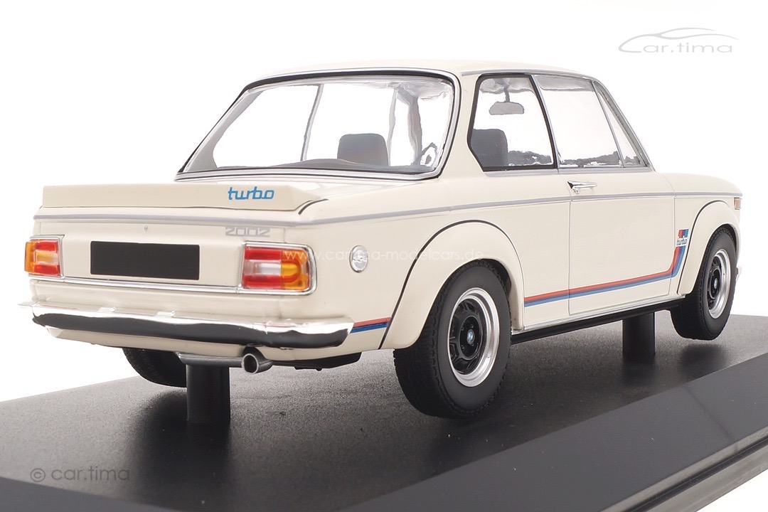 BMW 2002 Turbo 1973 weiß Minichamps 1:18 155026200 BMW 2002 Turbo 1973 weiß Minichamps 1:18 155026200