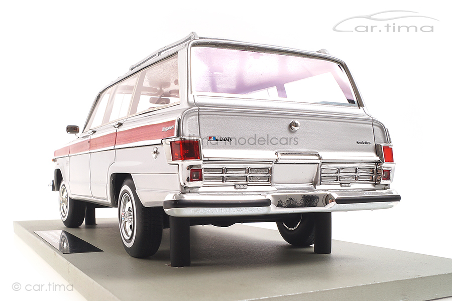 Jeep Grand Wagoneer silber LS Collectibles 1:18 LS037G