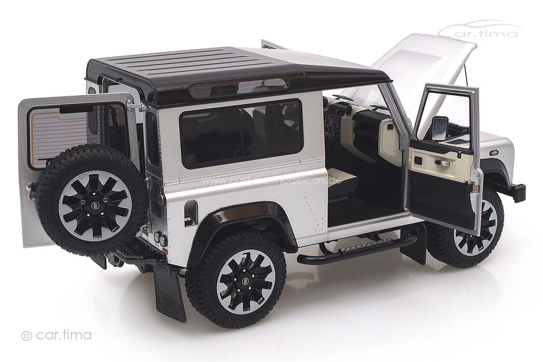 Land Rover Defender 90 Works 2018 silber LCD Models 1:18 LCD18007-SI