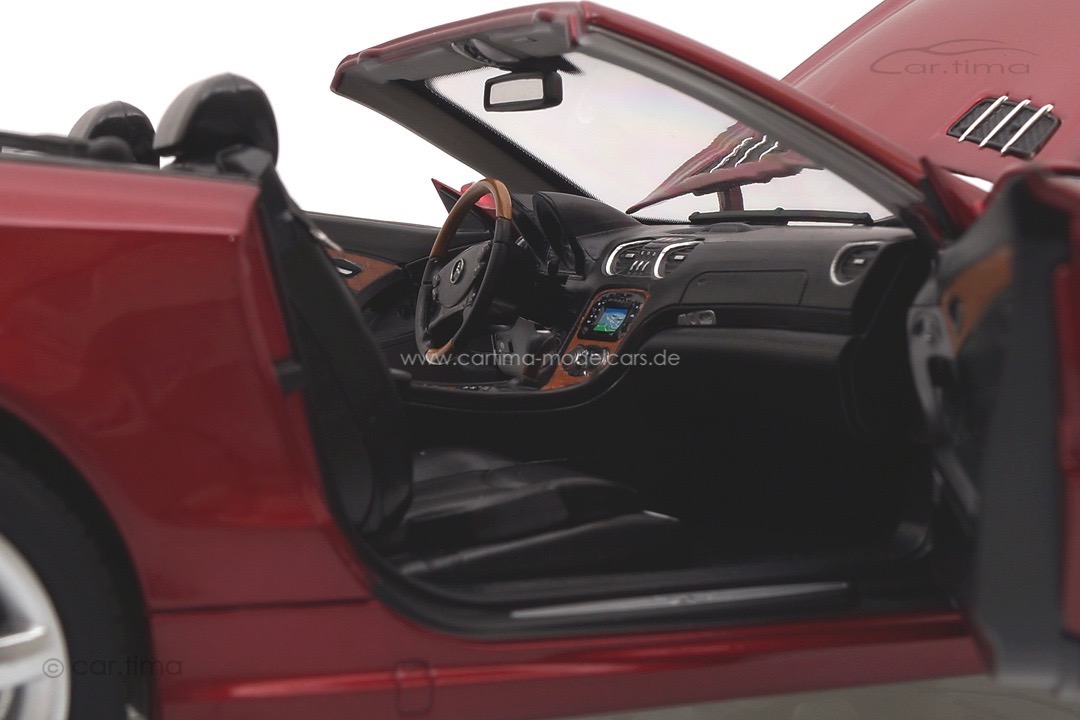 Mercedes-Benz SL 500 2003 rot met. Norev 1:18 183841 Mercedes-Benz SL 500 2003 rot met. Norev 1:18 183841
