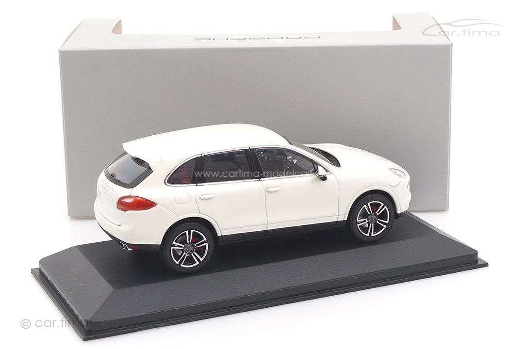 Porsche Cayenne Turbo S Carraraweiß Minichamps 1:43 WAP0200220C