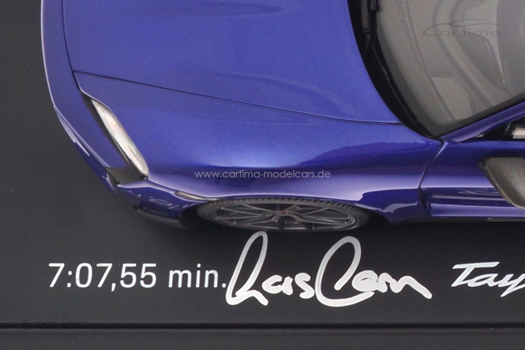 Porsche Taycan Turbo GT Rundenrekord Nordschleife Originalsignatur Lars Kern Minichamps 1:18 Porsche Taycan Turbo GT Rundenrekord Nordschleife Originalsignatur Lars Kern Minichamps 1:18