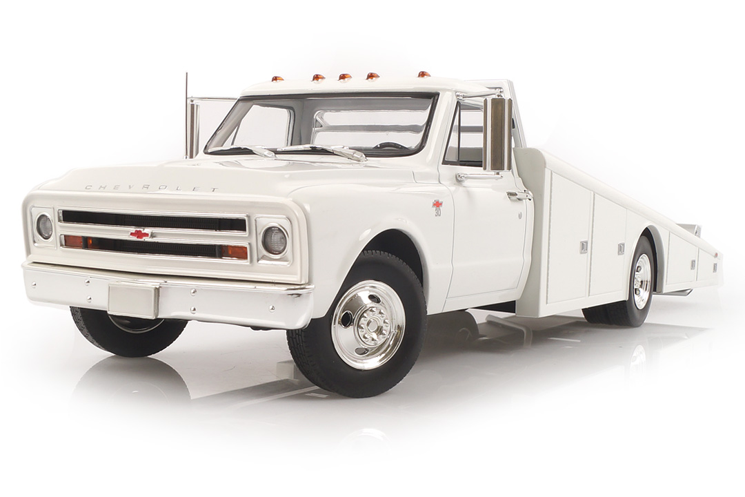 Chevrolet C30 Ramp Truck 1967 weiß ACME 1:18 A1801700 Chevrolet C30 Ramp Truck 1967 weiß ACME 1:18 A1801700