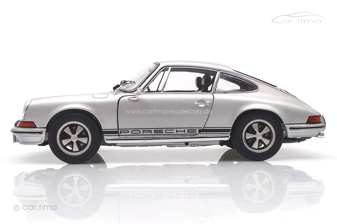 Porsche 911 S Coupé silber Schuco 1:18 450047000 Porsche 911 S Coupé silber Schuco 1:18 450047000
