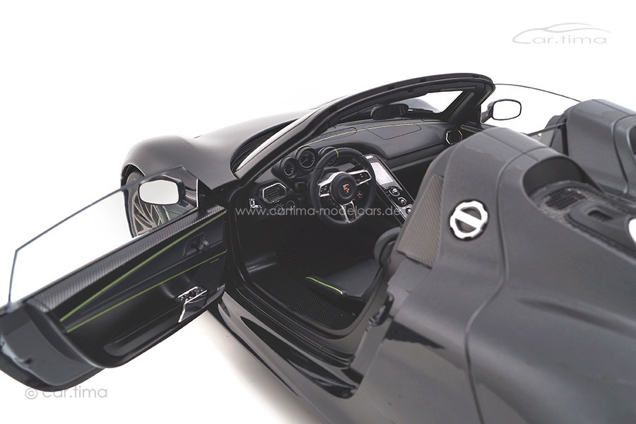 Porsche 918 Spyder Weissach Package Original signature Walter Röhrl AutoArt 1:12 12121-SIG