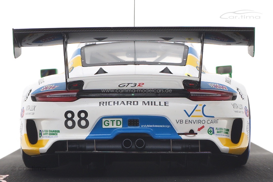 Porsche 911 GT3-R 24h Daytona 2021 Bamber/Ferriol/Legge/Nielsen TopSpeed 1:18 TS0323 Porsche 911 GT3-R 24h Daytona 2021 Bamber/Ferriol/Legge/Nielsen TopSpeed 1:18 TS0323