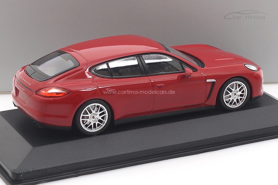 Porsche Panamera GTS Karminrot Minichamps 1:43 WAP0200230C