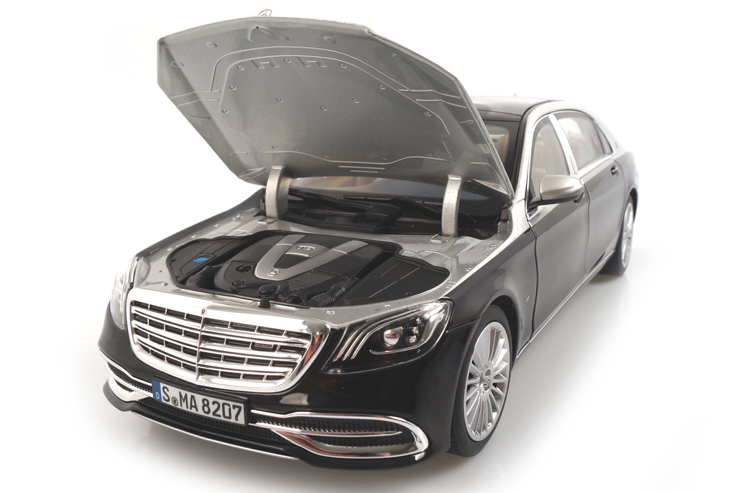 Mercedes-Maybach S650 2018 schwarz met./silber Norev 1:18 183427 Mercedes-Maybach S650 2018 schwarz met./silber Norev 1:18 183427