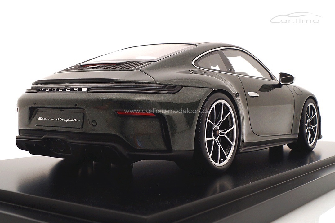 Porsche 911 (992.2) GT3 Touring Earls Court green met. Spark 1:18 WAP02153626911