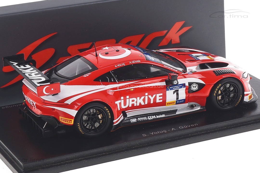 Aston Martin Vantage GT3 Vallelunga 2019 Yoluc/Güven Spark 1:43 S6317 Aston Martin Vantage GT3 Vallelunga 2019 Yoluc/Güven Spark 1:43 S6317