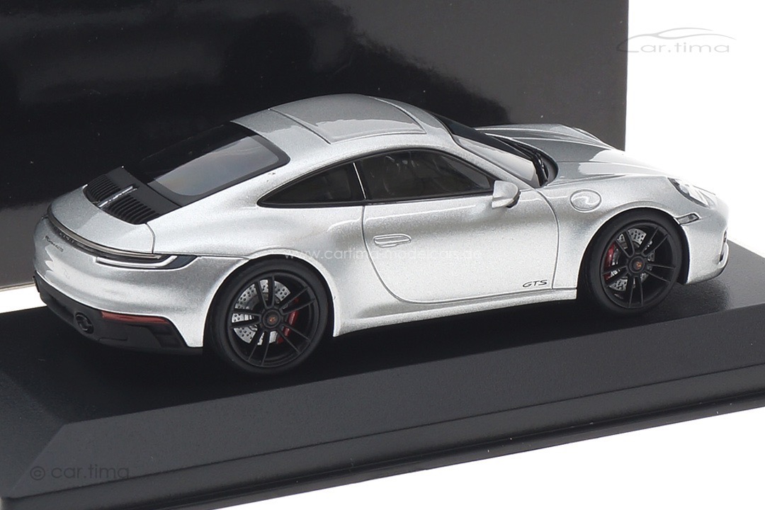 Porsche 911 (992) Carrera 4 GTS GT-Silbermet. Minichamps 1:43 410063004 Porsche 911 (992) Carrera 4 GTS GT-Silbermet. Minichamps 1:43 410063004