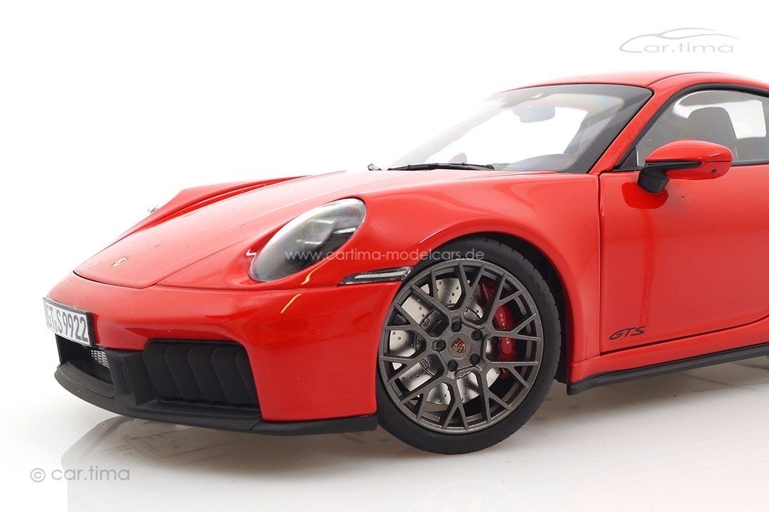 Porsche 911 (992.2) Carrera 4 GTS Indischrot Norev 1:18 187171