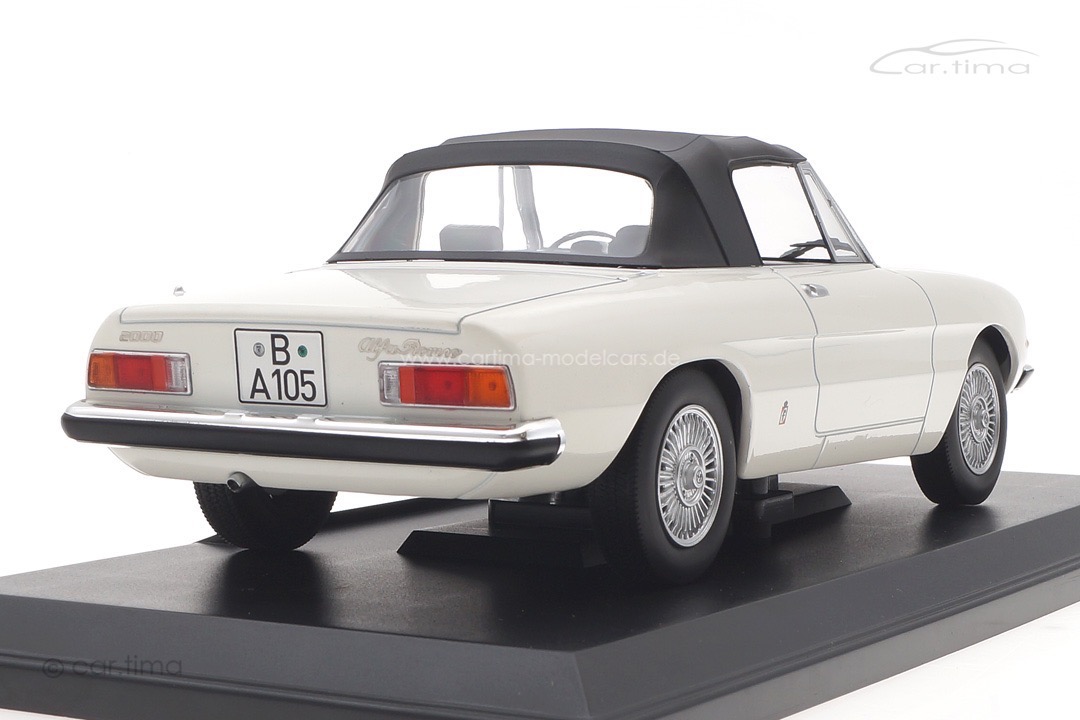 Alfa Romeo 2000 Spider 1978 weiß Norev 1:18 187882 Alfa Romeo 2000 Spider 1978 weiß Norev 1:18 187882