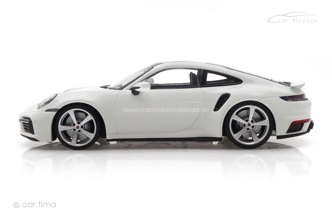 Porsche 911 (992) Turbo S weiß/schwarz Minichamps 1:18 WAP0211620RTRB Porsche 911 (992) Turbo S weiß/schwarz Minichamps 1:18 WAP0211620RTRB