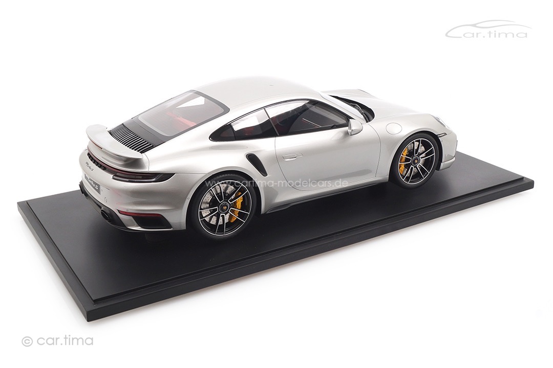Porsche 911 (992) Turbo S GT-silber GT Spirit 1:8 GTS801801