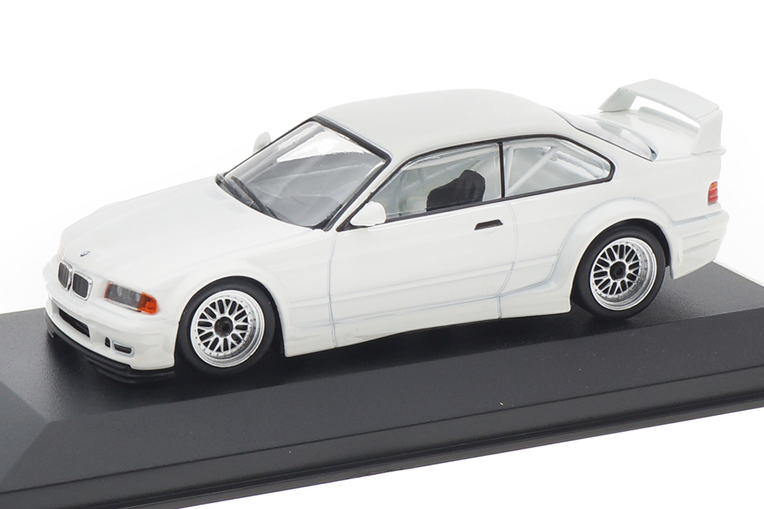 BMW M3 (E36) GTR weiß Minichamps 1:43 940023381 BMW M3 (E36) GTR weiß Minichamps 1:43 940023381