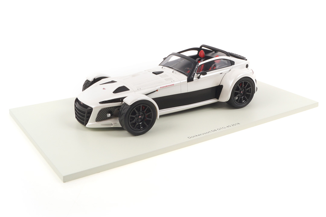 Donkervoort D8 GTO-40 Anniversary weiß Spark 1:18 18S368