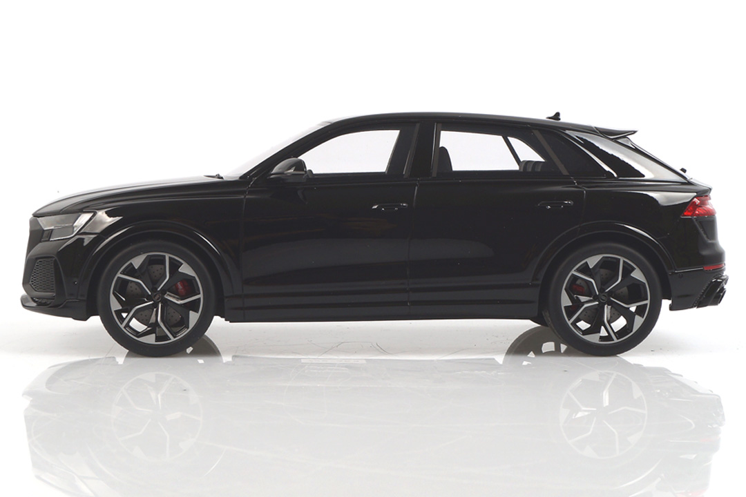 Audi RS Q8 Schwarz GT Spirit 1:18 GT305 Audi RS Q8 Schwarz GT Spirit 1:18 GT305