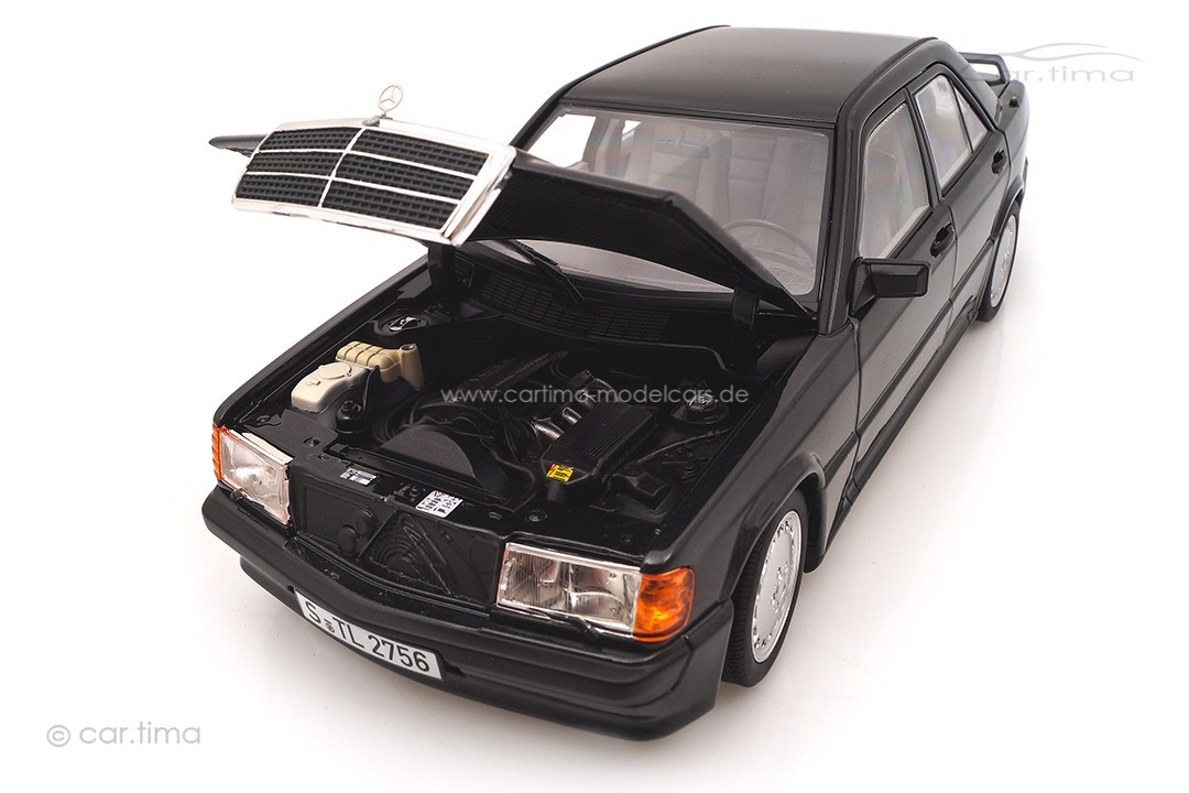 Mercedes-Benz 190E 2.3 16V 1984 schwarz met. Norev 1:18 183830 Mercedes-Benz 190E 2.3 16V 1984 schwarz met. Norev 1:18 183830