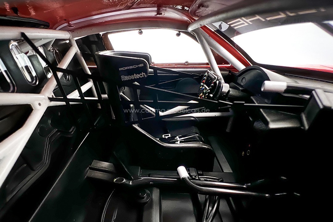 Porsche 911 (991) RSR Winner LMGTE-Pro 24h Le Mans 2018 IXO 1:12 LEGT12003