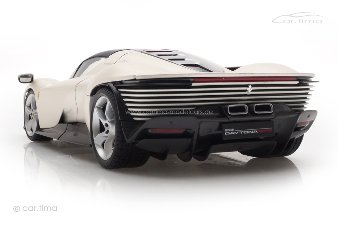 Ferrari Daytona SP3 2022 weiß/schwarz Bburago 1:18 18-16912W Ferrari Daytona SP3 2022 weiß/schwarz Bburago 1:18 18-16912W