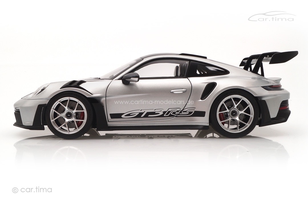 Porsche 911 (992) GT3 RS Weissach Paket GT-silbermet. Norev 1:18 187366 Porsche 911 (992) GT3 RS Weissach Paket GT-silbermet. Norev 1:18 187366