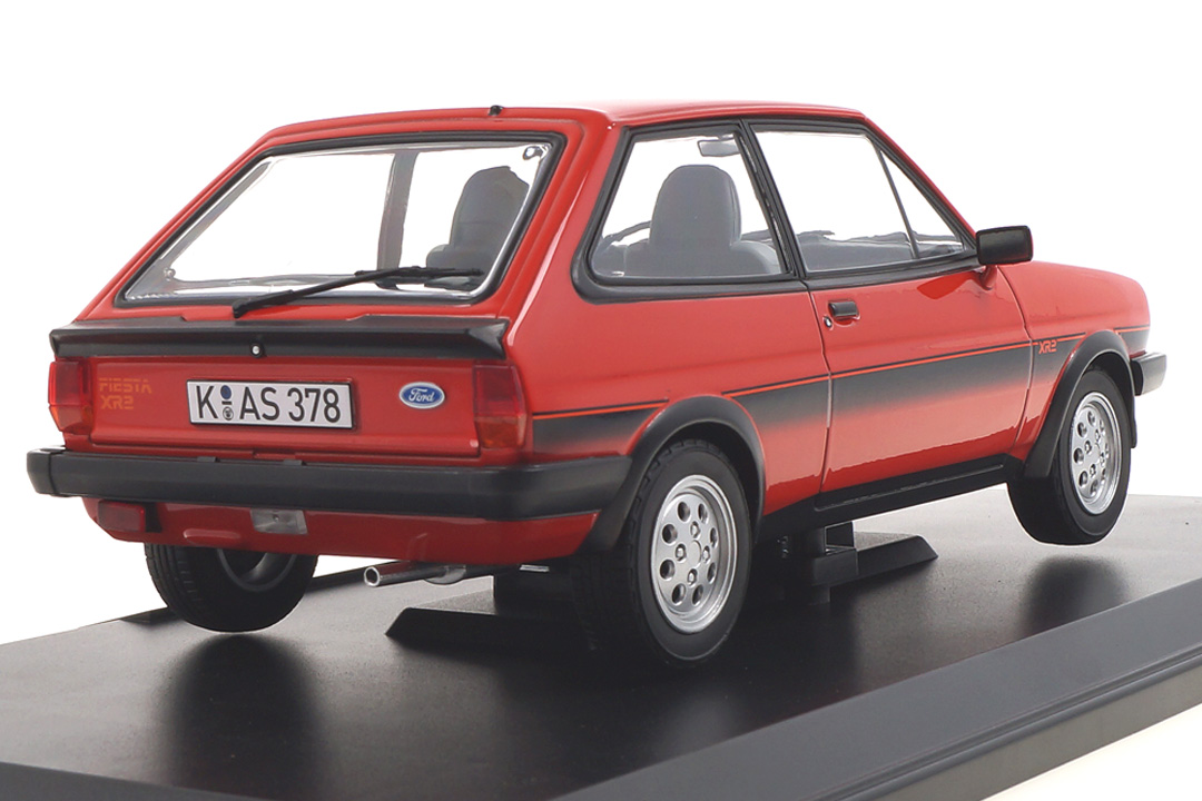 Ford Fiesta XR2 rot Norev 1:18 182741 Ford Fiesta XR2 rot Norev 1:18 182741