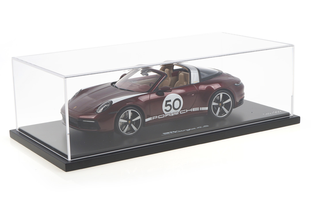 Porsche 911 (992) Targa 4S Heritage Design Cherryrot Spark 1:18 WAP0219110MTRG Porsche 911 (992) Targa 4S Heritage Design Cherryrot Spark 1:18 WAP0219110MTRG