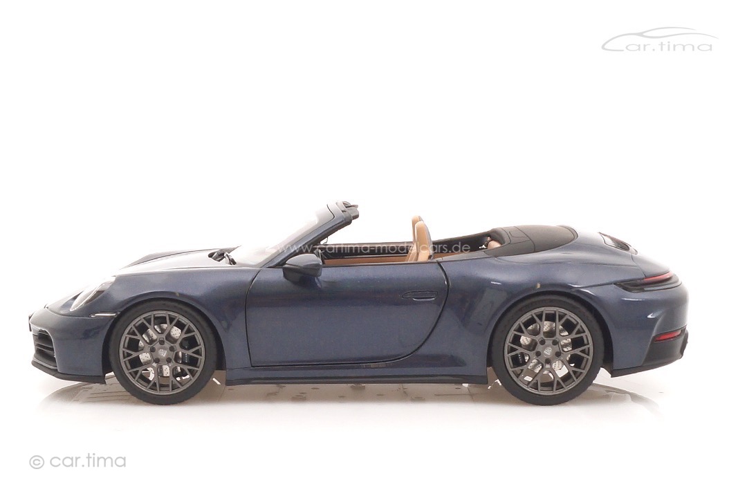 Porsche 911 (992.2) Carrera S Cabriolet Yachtingblaumet. Norev 1:18 187180