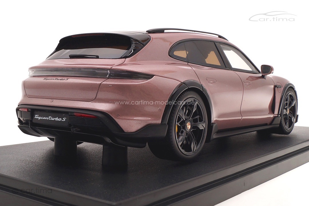 Porsche Taycan Turbo S Cross Turismo 2022 Frozen Berry met. GT Spirit 1:18 GT440 Porsche Taycan Turbo S Cross Turismo 2022 Frozen Berry met. GT Spirit 1:18 GT440