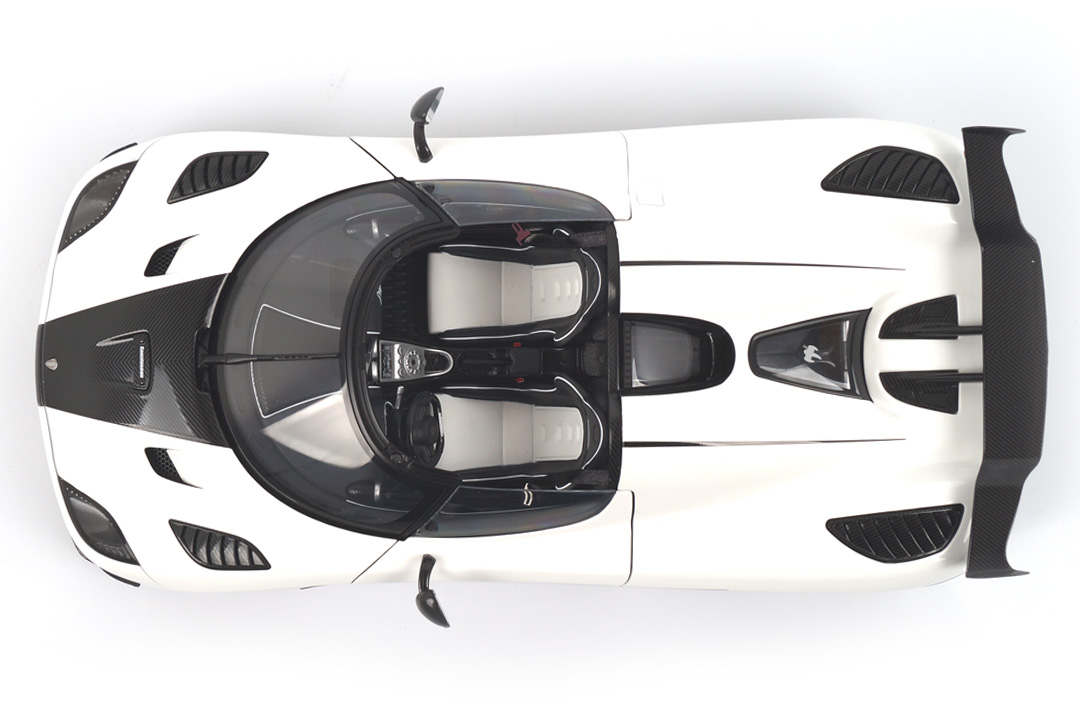 Koenigsegg Agera RS white/black AUTOart 1:18 79021 Koenigsegg Agera RS white/black AUTOart 1:18 79021