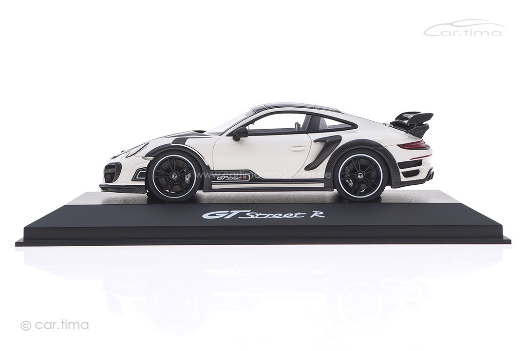 TECHART GTstreet R Weiß TECHART Collection 1:43 091.992.143.004 TECHART GTstreet R Weiß TECHART Collection 1:43 091.992.143.004