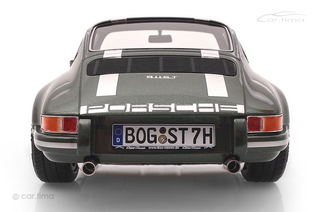Porsche 911 ST Oakgrün Originalsignatur Walter Röhrl auf Bodenplatte car.tima 1:18