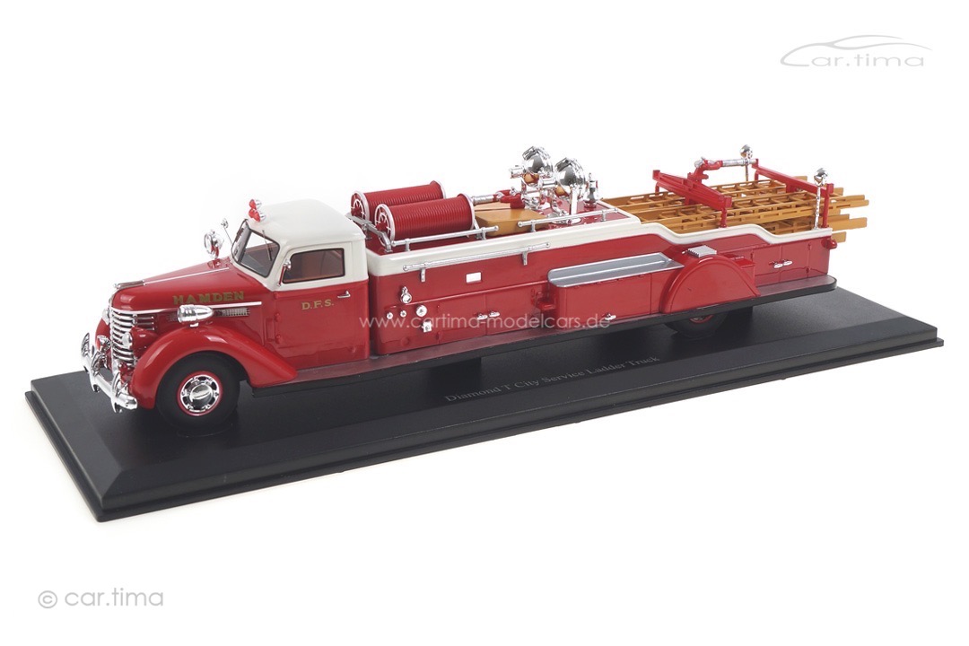 Diamond T City Service Ladder Truck rot/weiß autocult 1:43 12012 Diamond T City Service Ladder Truck rot/weiß autocult 1:43 12012