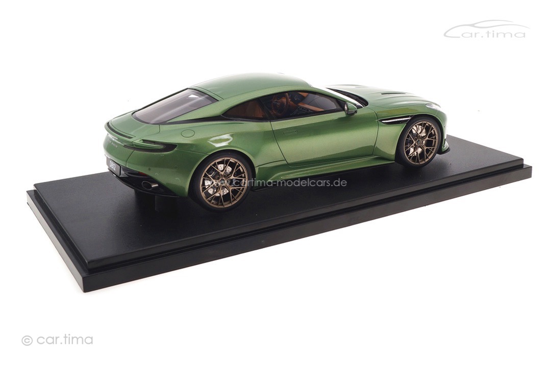 Aston Martin DB12 Vantage 2023 Iridescent Emerald Green GT Spirit 1:18 GT466 Aston Martin DB12 Vantage 2023 Iridescent Emerald Green GT Spirit 1:18 GT466