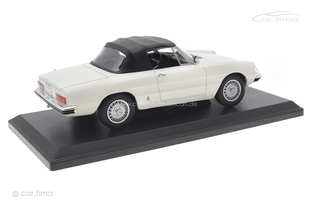 Alfa Romeo 2000 Spider 1978 weiß Norev 1:18 187882 Alfa Romeo 2000 Spider 1978 weiß Norev 1:18 187882