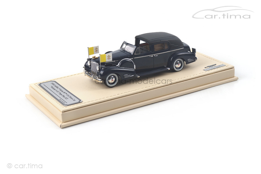 Cadillac Series 90 V16 Town Car Papst Pius XII TSM 1:43 TSMCE154304 Cadillac Series 90 V16 Town Car Papst Pius XII TSM 1:43 TSMCE154304