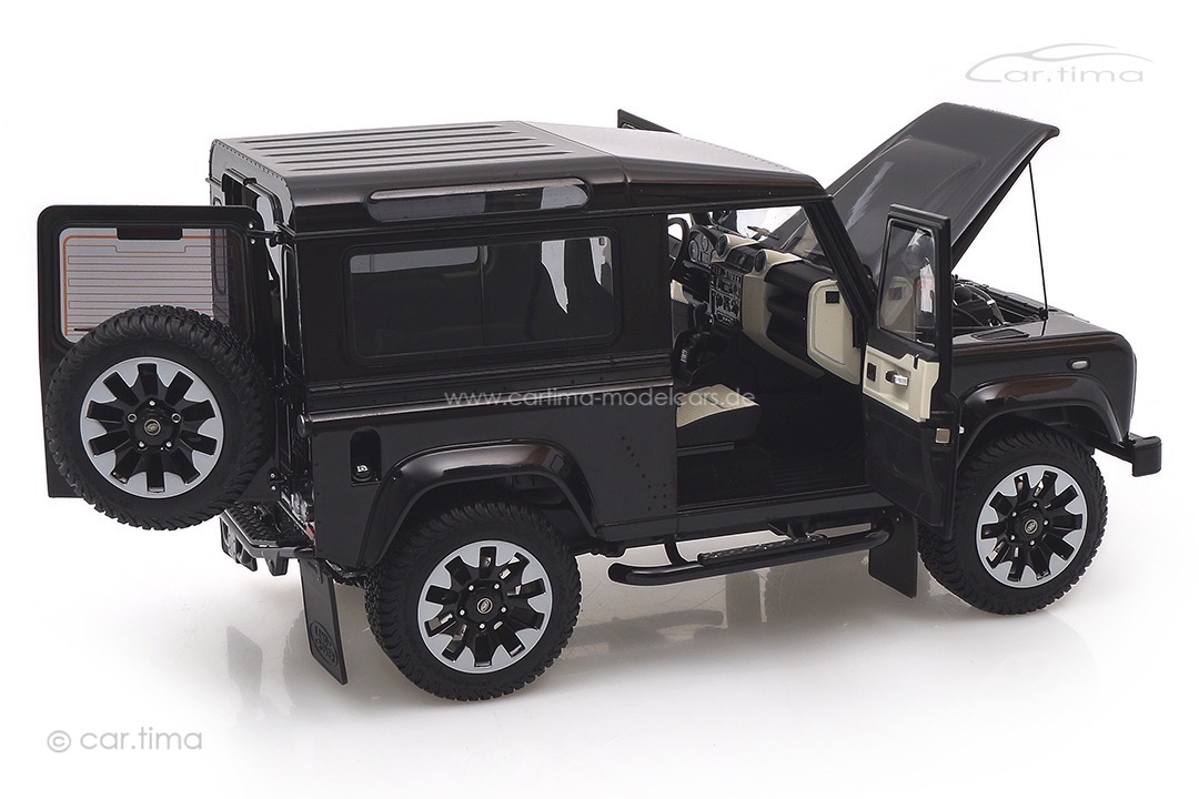 Land Rover Defender 90 Works 2018 schwarz LCD Models 1:18 LCD18007-BL Land Rover Defender 90 Works 2018 schwarz LCD Models 1:18 LCD18007-BL