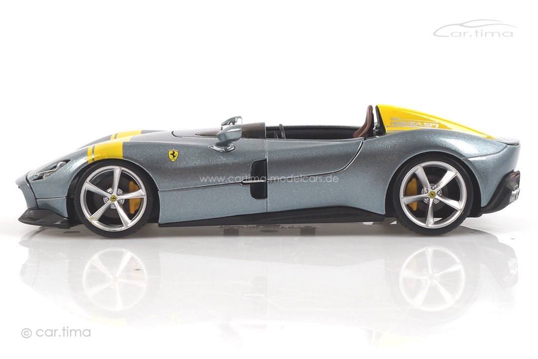 Ferrari Monza SP1 grau/gelb Bburago 1:24 18-26027