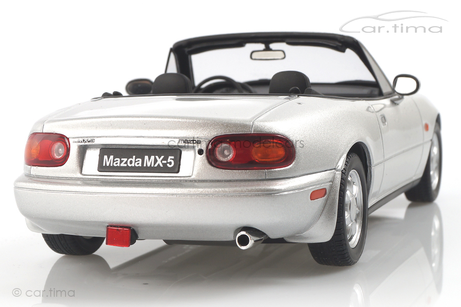 Mazda MX-5 Silverstone silber OttOmobile 1:18 OT321