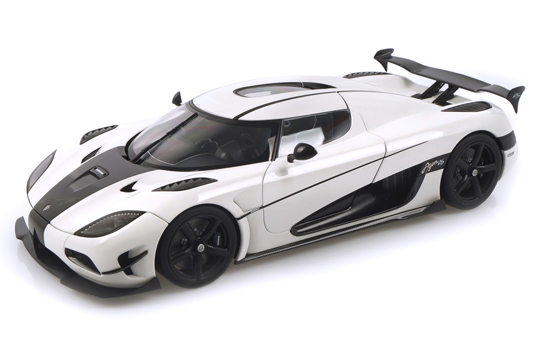 Koenigsegg Agera RS white/black AUTOart 1:18 79021 Koenigsegg Agera RS white/black AUTOart 1:18 79021