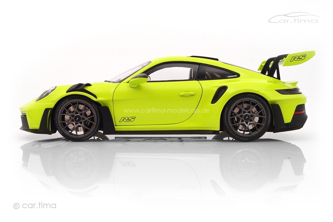 Porsche 911 (992) GT3 RS Acidgrün/Rad schwarz Minichamps 1:18 110062028 Porsche 911 (992) GT3 RS Acidgrün/Rad schwarz Minichamps 1:18 110062028